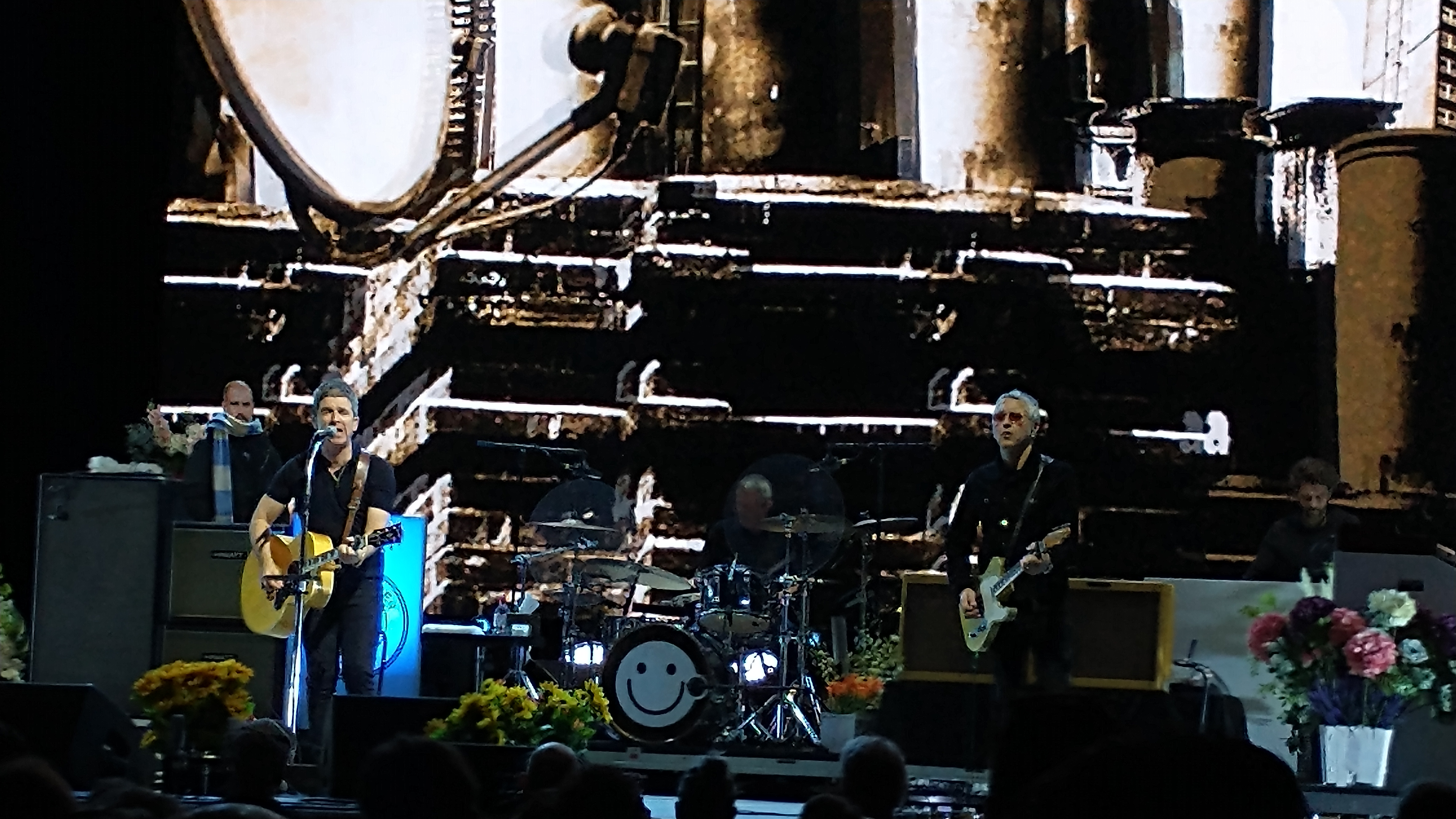 NoelGallaghersHighFlyingBirds2023-06-03ResortsAmphitheaterRidgefieldWA (1).jpg